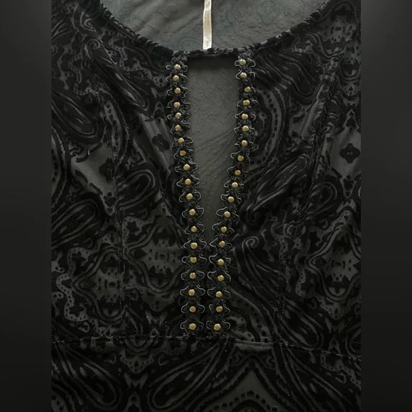 Free People Women’s Velvet Black Top Size S/P - Picture 13 of 14